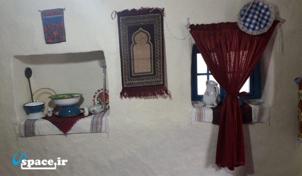 اتاق سنتی اقامتگاه بوم گردی ننه بی بی - گالیکش - روستای کرنگ کفتر